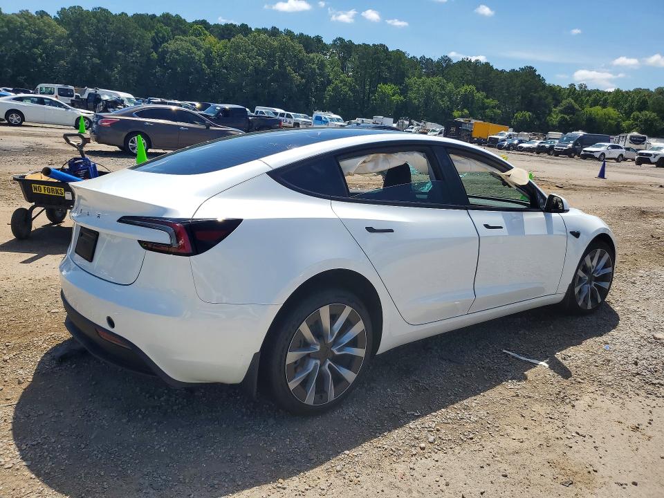 2026 Tesla Model 3 მანქანა იყიდება აუქციონზე, vin: 5YJ3E1EA6TF118193, აუქციონის ნომერი: 56514526