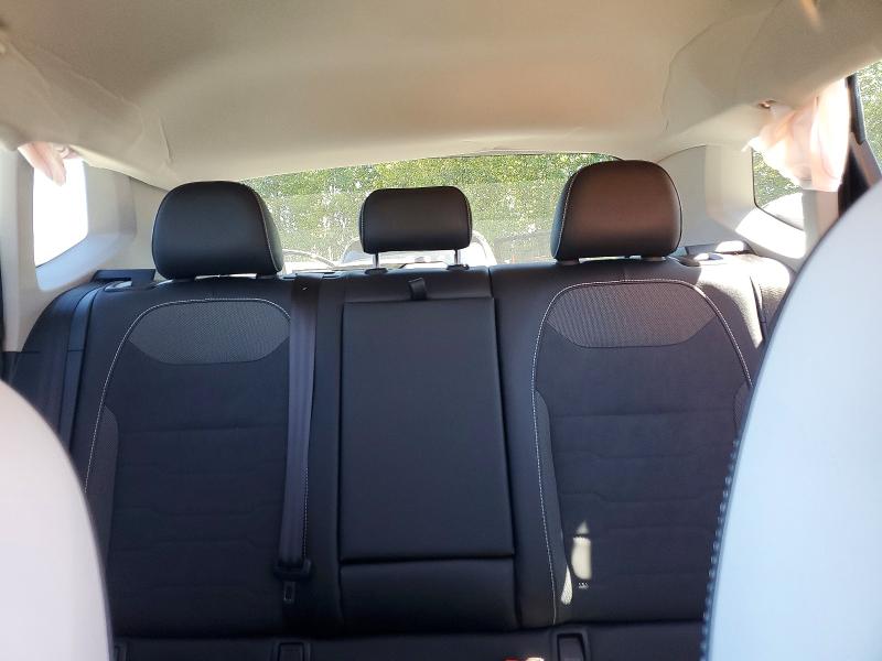 57195026 :رقم المزاد ، 3VVUC7B26SM010954 vin ، 2025 Volkswagen Taos مزاد بيع