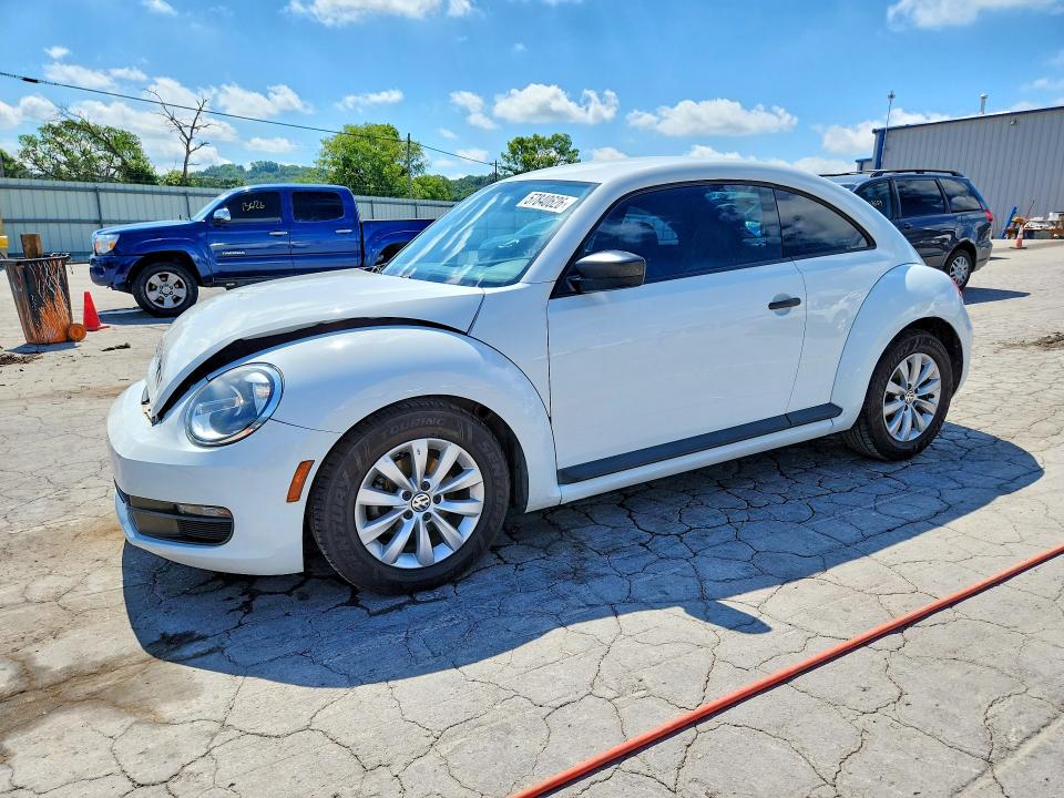 57840626 :رقم المزاد ، 3VWF17AT1FM651567 vin ، 2015 Volkswagen Beetle مزاد بيع