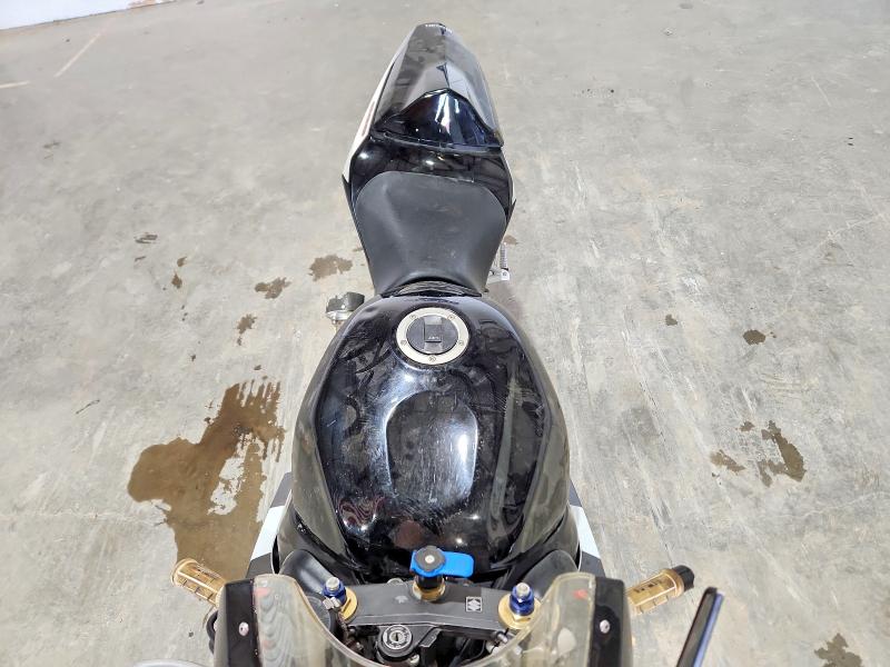57518856 :رقم المزاد ، JS1GN7CA152107884 vin ، 2005 Suzuki Gsx-r600 مزاد بيع