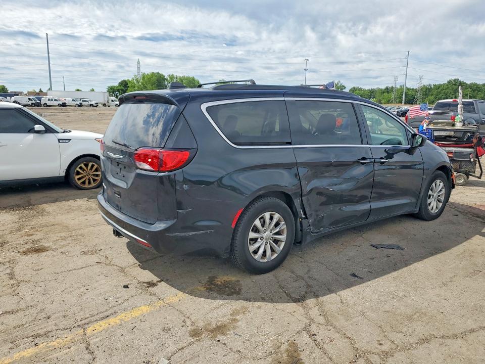 Продажа на аукционе авто 2018 Chrysler Pacifica, vin: 2C4RC1FG5JR288128, номер лота: 56516586
