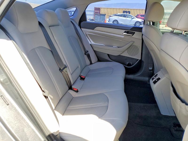 55380076 :رقم المزاد ، 5NPE34AF4KH747002 vin ، 2019 Hyundai Sonata مزاد بيع