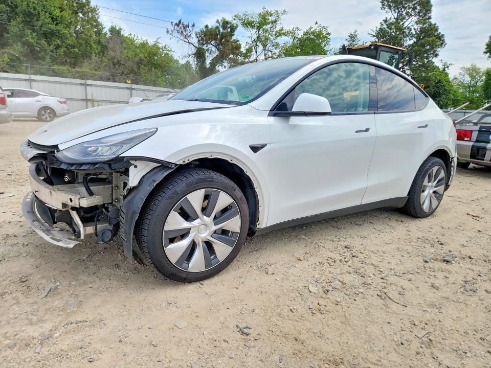 57376376 :رقم المزاد ، 7SAYGDEE9NF321153 vin ، 2022 Tesla Model Y مزاد بيع