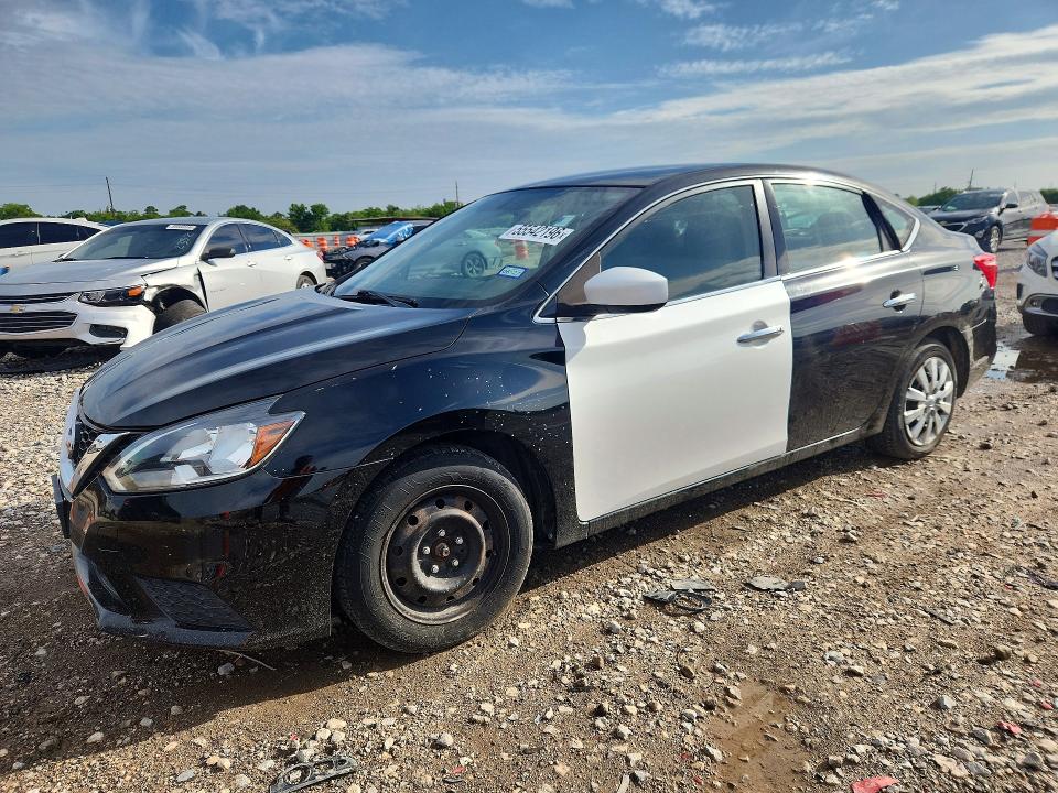 55542196 :رقم المزاد ، 3N1AB7AP7JY310532 vin ، 2018 Nissan Sentra مزاد بيع