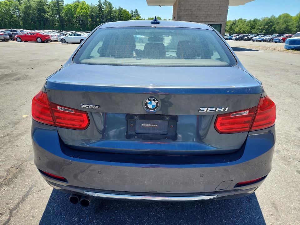 2015 Bmw 328 მანქანა იყიდება აუქციონზე, vin: WBA3B5G55FNS19356, აუქციონის ნომერი: 55594706