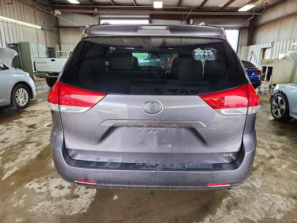 Продажа на аукционе авто 2011 Toyota Sienna, vin: 5TDYK3DC6BS025374, номер лота: 55891846