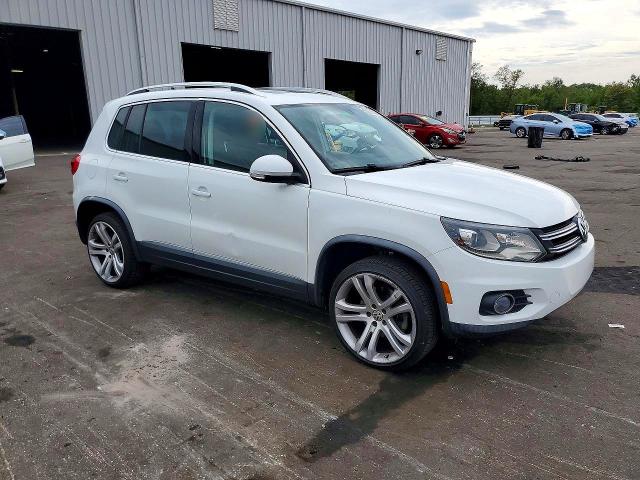 Продажа на аукционе авто 2016 Volkswagen Tiguan, vin: WVGAV7AX1GW610972, номер лота: 56869536