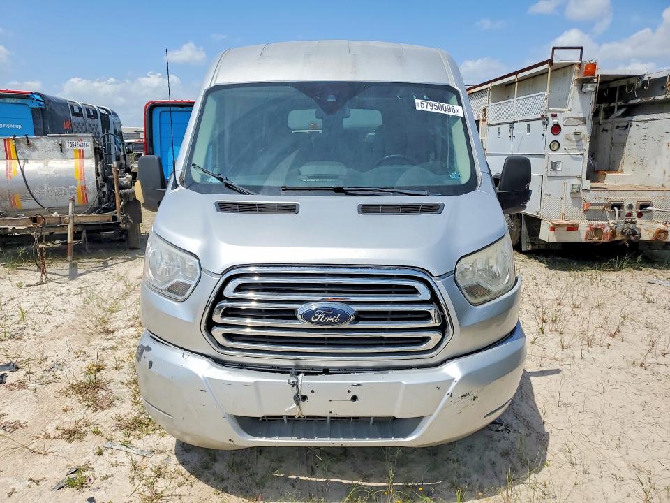 57950096 :رقم المزاد ، 1FBAX2CGXHKA67133 vin ، 2017 Ford Transit مزاد بيع