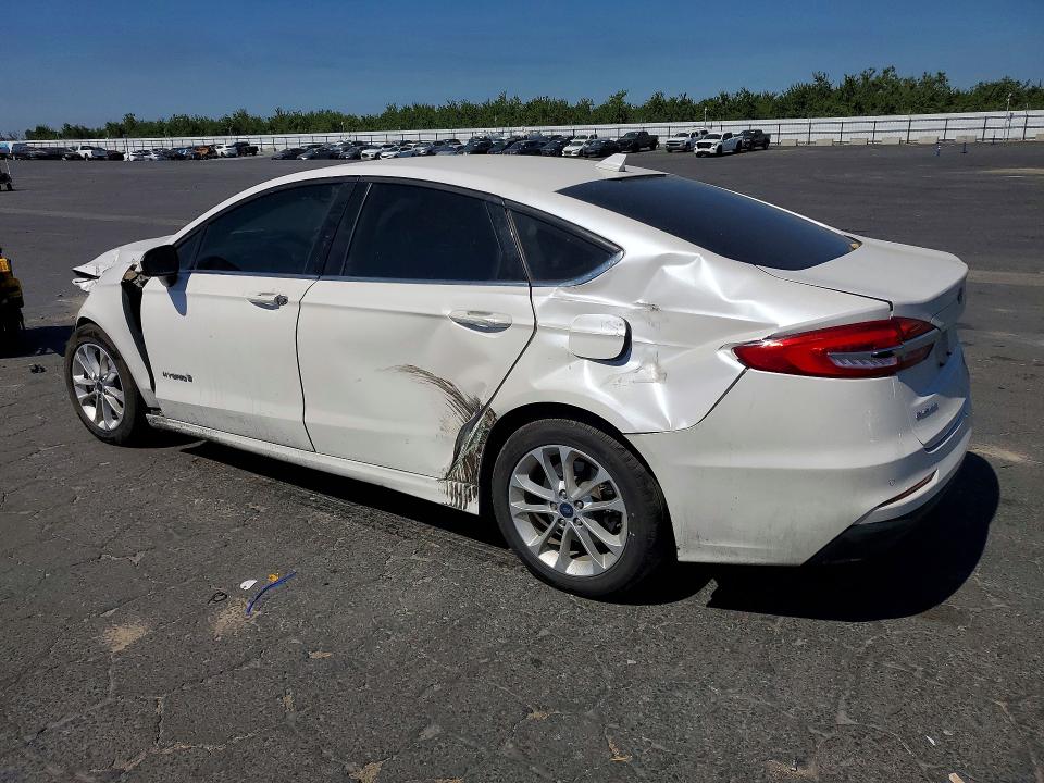 57075076 :رقم المزاد ، 3FA6P0LUXKR208982 vin ، 2019 Ford Fusion مزاد بيع