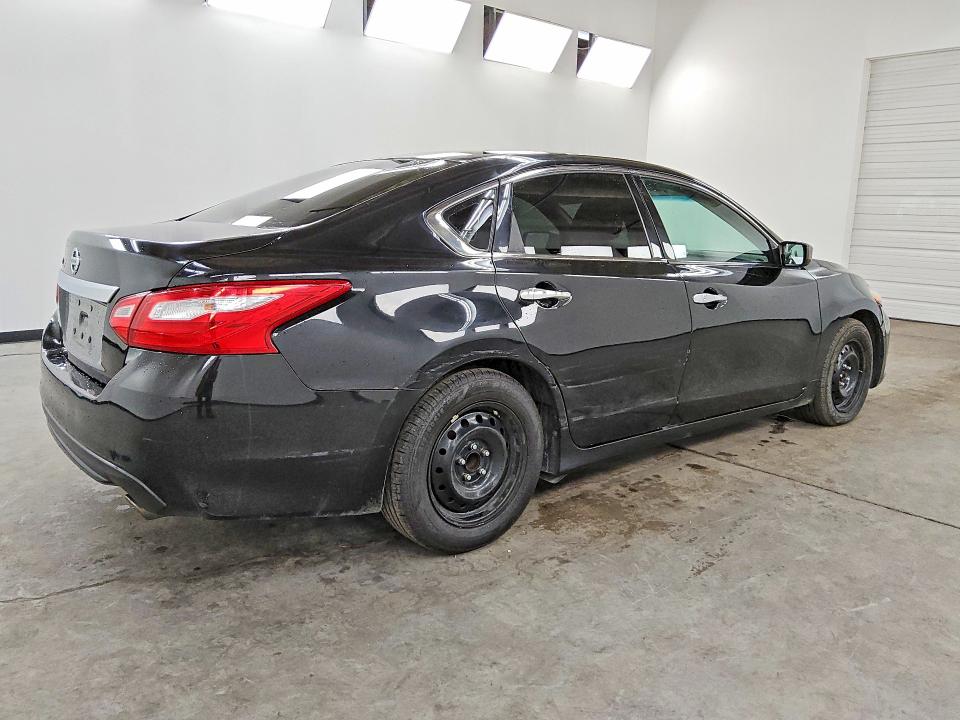 58878426 :رقم المزاد ، 1N4AL3AP7HN358662 vin ، 2017 Nissan Altima مزاد بيع