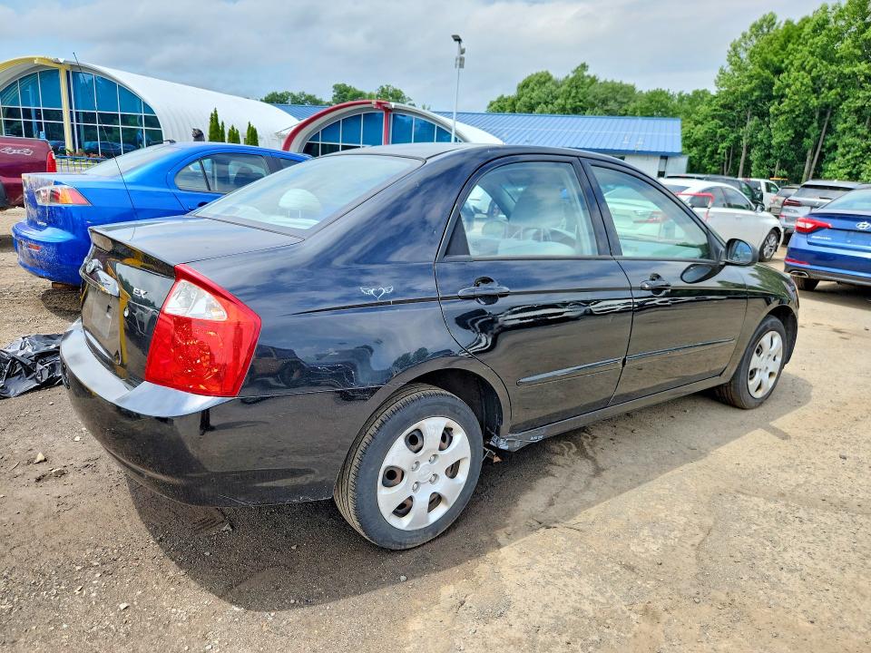 57332286 :رقم المزاد ، KNAFE122455129222 vin ، 2005 Kia Spectra مزاد بيع