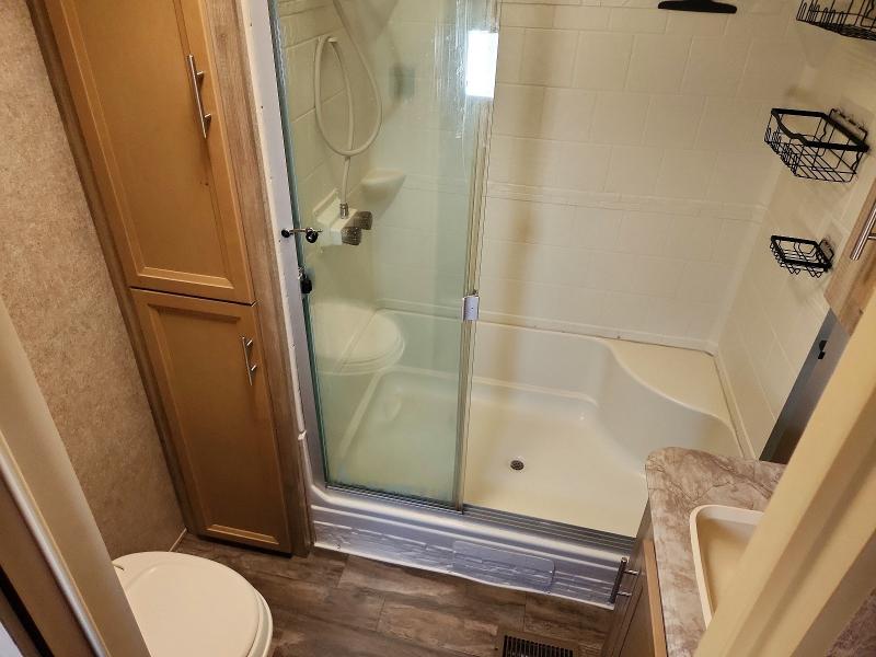 55215576 :رقم المزاد ، 5ZT2CA4B1LX017126 vin ، 2020 Coachman Catalina مزاد بيع