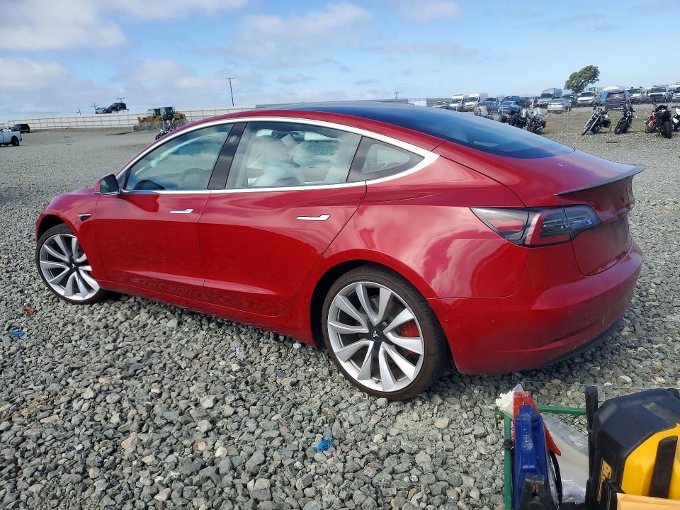 55713096 :رقم المزاد ، 5YJ3E1EB8JF079452 vin ، 2018 Tesla Model 3 مزاد بيع