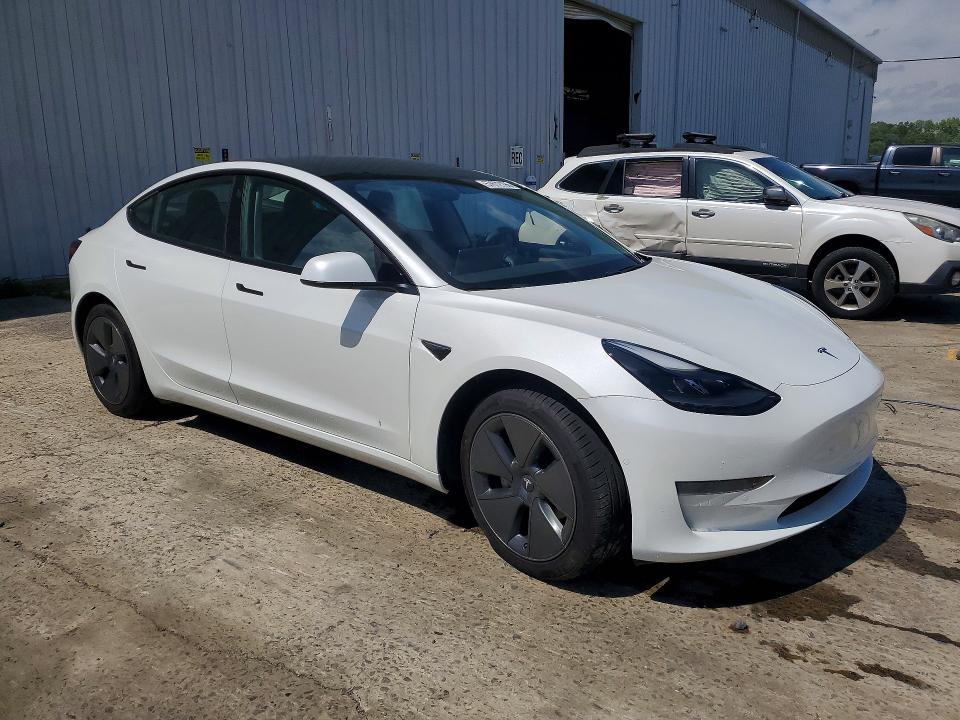 57672196 :رقم المزاد ، 5YJ3E1EA2MF031019 vin ، 2021 Tesla Model 3 مزاد بيع