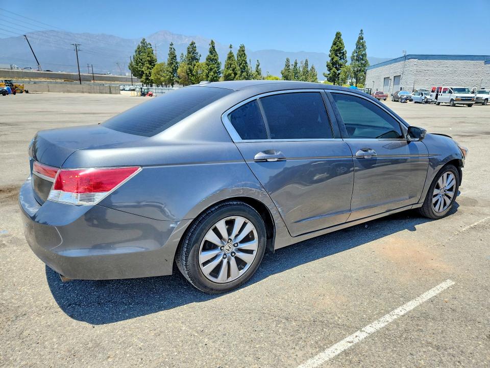 58906886 :رقم المزاد ، 1HGCP2F80BA015579 vin ، 2011 Honda Accord مزاد بيع