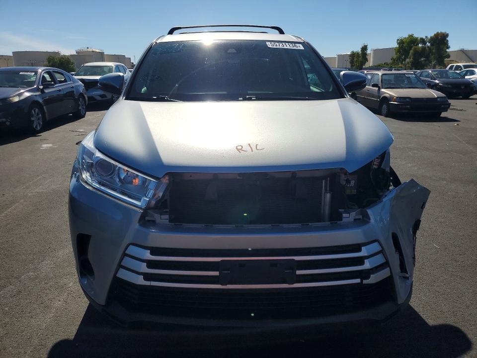 2018 Toyota Highlander მანქანა იყიდება აუქციონზე, vin: 5TDZZRFH4JS278459, აუქციონის ნომერი: 55731136