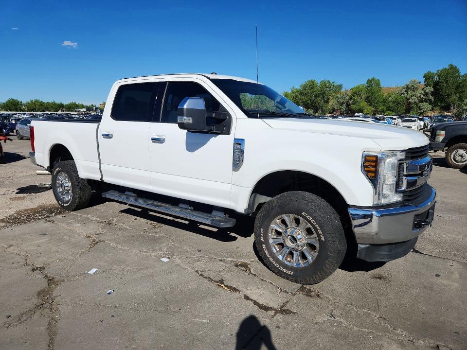 57585586 :رقم المزاد ، 1FT7W2B62JEC89736 vin ، 2018 Ford F250 مزاد بيع