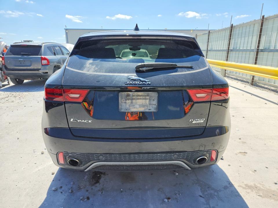 55832066 :رقم المزاد ، SADFJ2FX1J1Z32005 vin ، 2018 Jaguar E-pace مزاد بيع
