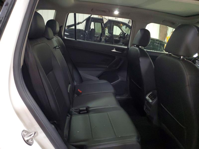 Продажа на аукционе авто 2018 Volkswagen Tiguan, vin: 3VV2B7AX4JM192675, номер лота: 57060906