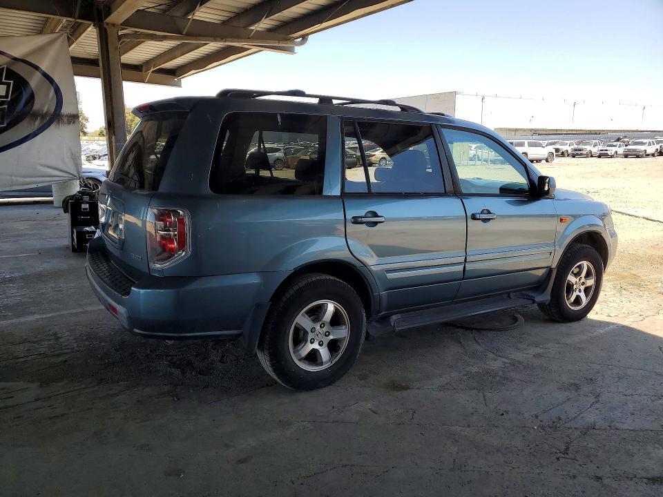 57268136 :رقم المزاد ، 5FNYF18788B034760 vin ، 2008 Honda Pilot مزاد بيع