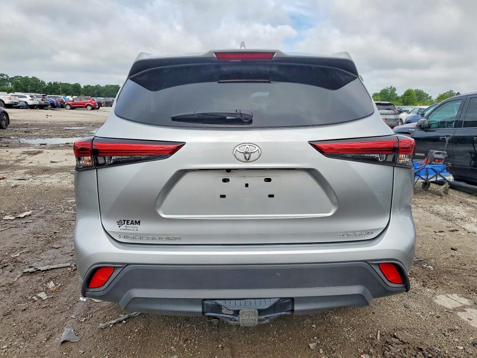 56642656 :رقم المزاد ، 5TDGZRBH6NS586431 vin ، 2022 Toyota Highlander مزاد بيع