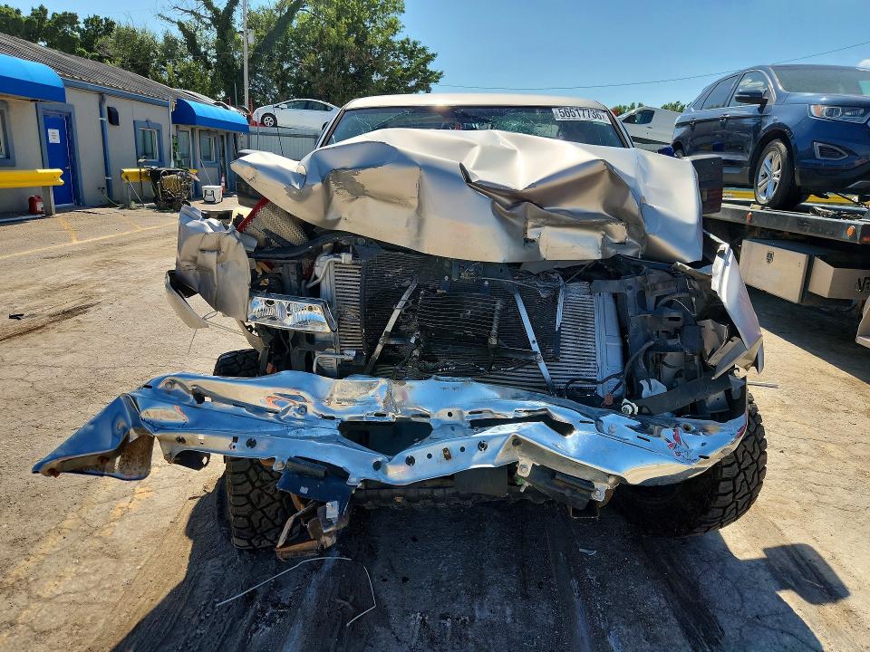 56517736 :رقم المزاد ، 1GCHC292X5E248731 vin ، 2005 Chevrolet Silverado مزاد بيع
