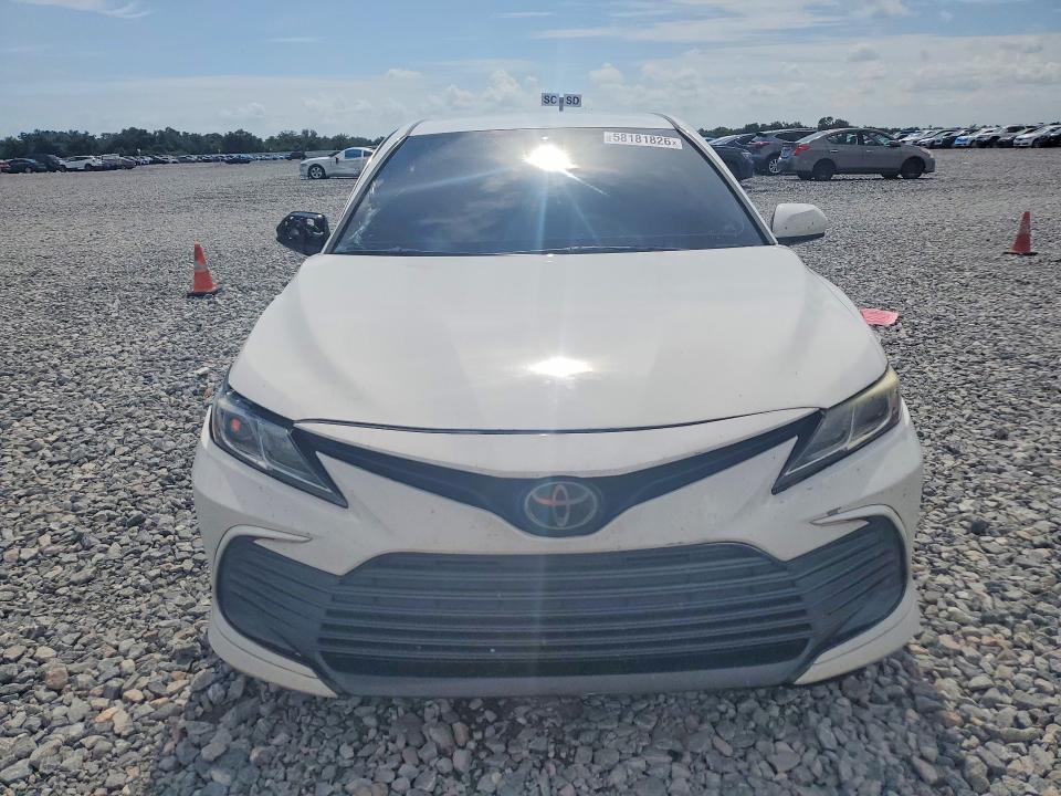 Продаж на аукціоні авто 2022 Toyota Camry, vin: 4T1C11AK0NU637756, номер лоту: 58181826