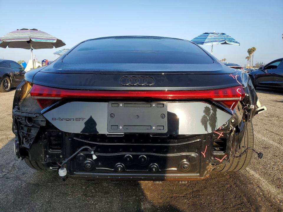 58472916 :رقم المزاد ، WAUCJBFW3R7000688 vin ، 2024 Audi E-tron Gt مزاد بيع