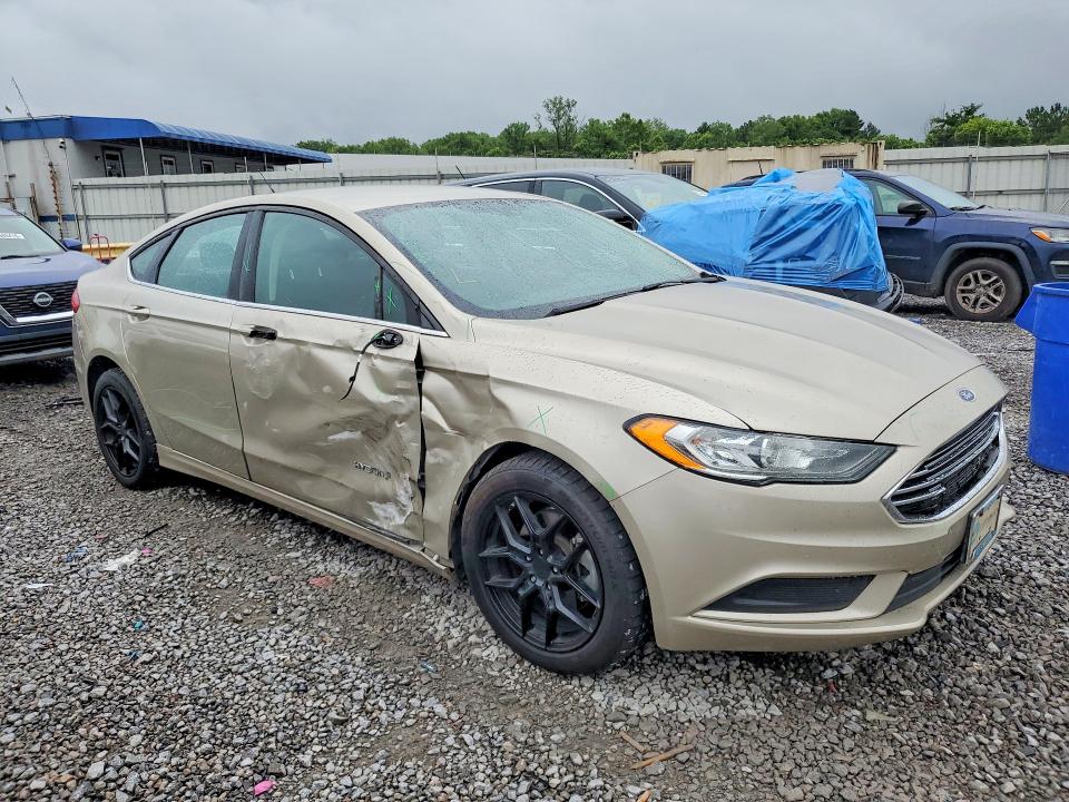 57334456 :رقم المزاد ، 3FA6P0LU7HR385529 vin ، 2017 Ford Fusion مزاد بيع