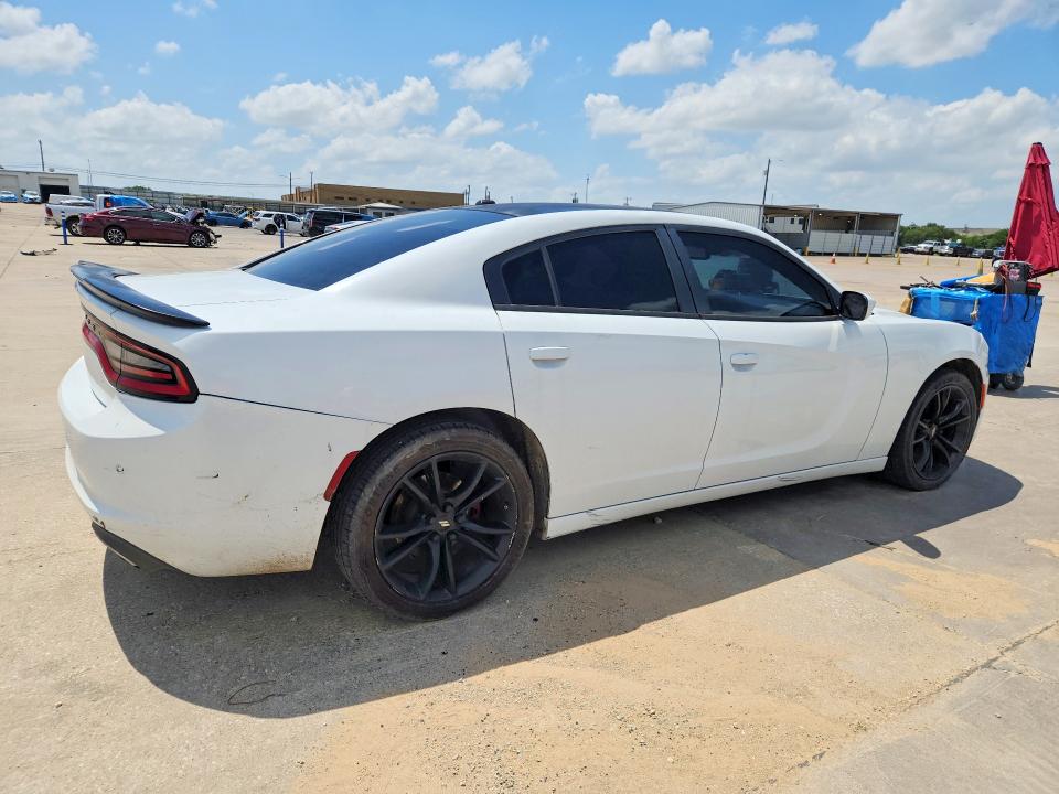 56121046 :رقم المزاد ، 2C3CDXBG7FH721526 vin ، 2015 Dodge Charger مزاد بيع