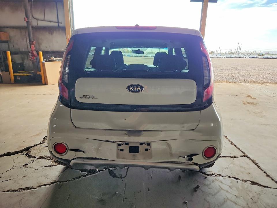 2018 Kia Soul მანქანა იყიდება აუქციონზე, vin: KNDJP3A5XJ7507394, აუქციონის ნომერი: 57232826