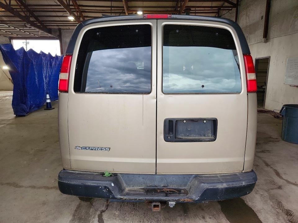 58045586 :رقم المزاد ، 1GCFG15X871185727 vin ، 2007 Chevrolet Express G1500 مزاد بيع