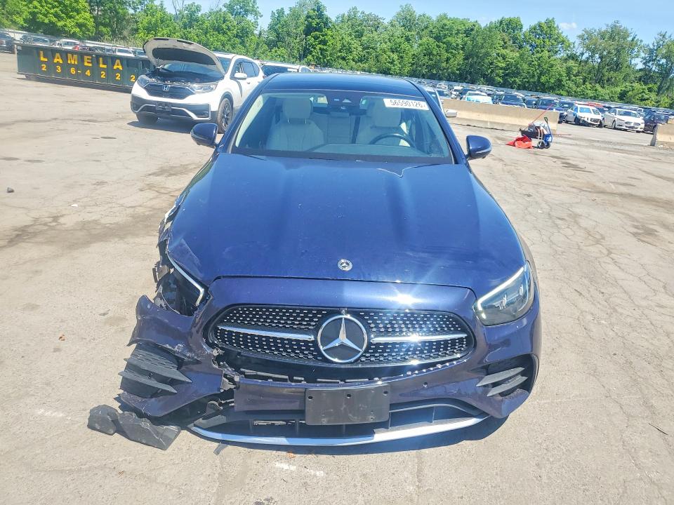 56590126 :رقم المزاد ، W1KZF8EB5MA975906 vin ، 2021 Mercedes-benz E مزاد بيع