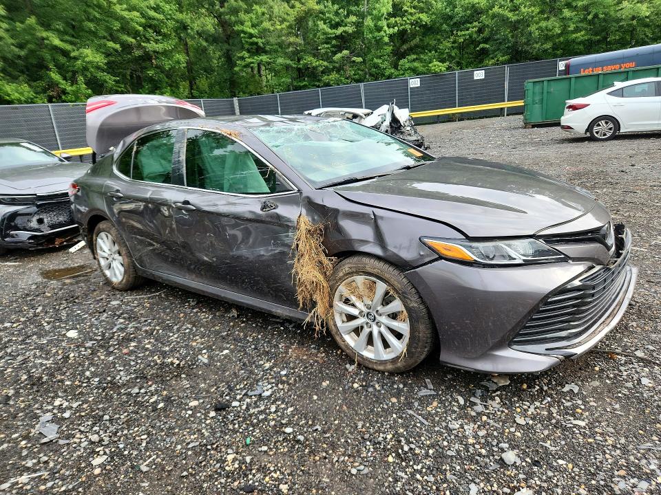2020 Toyota Camry მანქანა იყიდება აუქციონზე, vin: 4T1C11AK2LU863987, აუქციონის ნომერი: 58325156