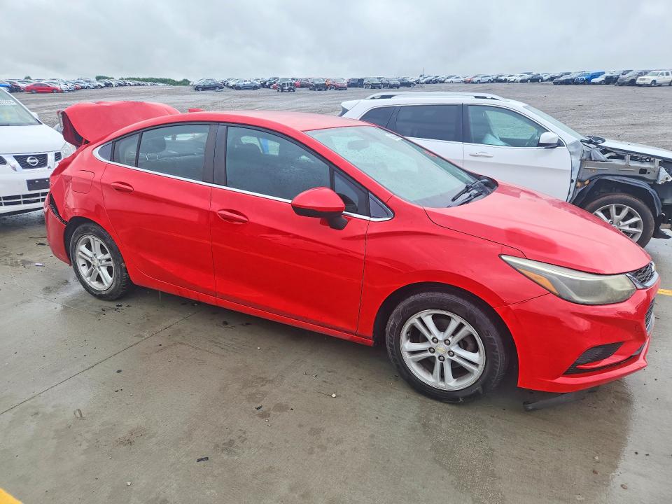 56505666 :رقم المزاد ، 1G1BE5SM2H7109661 vin ، 2017 Chevrolet Cruze مزاد بيع