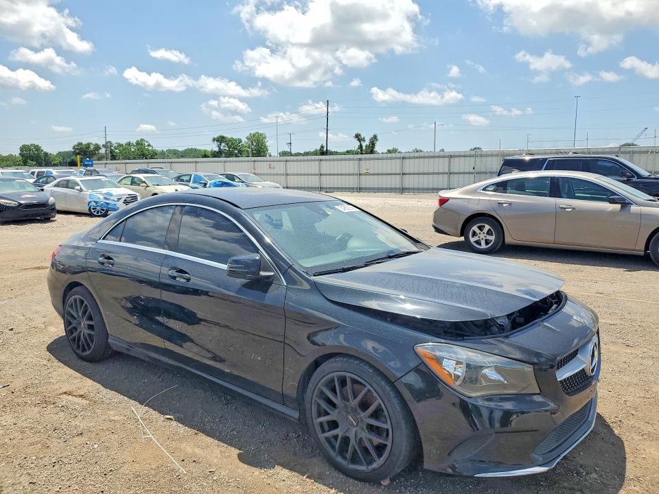 54560356 :رقم المزاد ، WDDSJ4GB0JN554363 vin ، 2018 Mercedes-benz Cla مزاد بيع