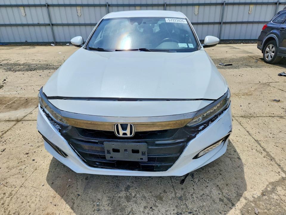 2018 Honda Accord მანქანა იყიდება აუქციონზე, vin: 1HGCV1F34JA267242, აუქციონის ნომერი: 57223426