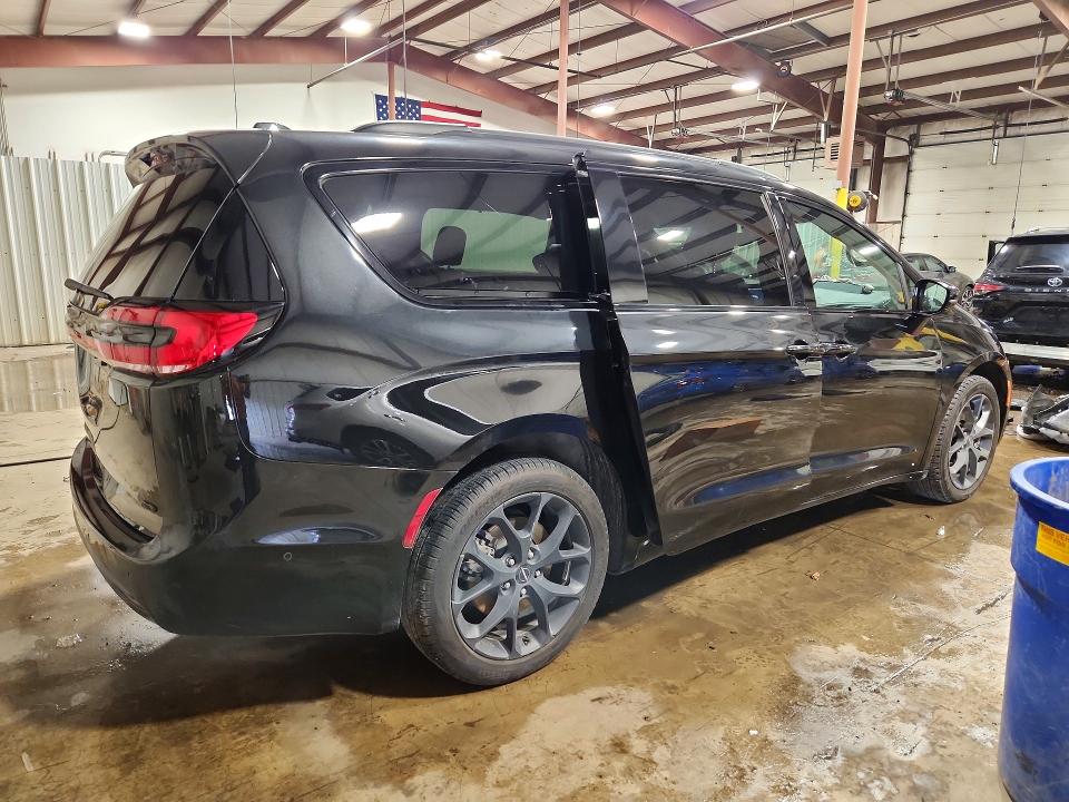 Продаж на аукціоні авто 2022 Chrysler Pacifica, vin: 2C4RC3BG5NR238417, номер лоту: 57051296