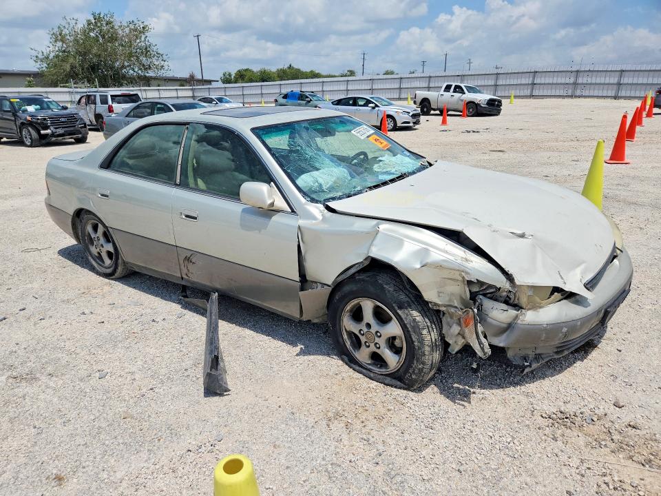 1998 Lexus Es მანქანა იყიდება აუქციონზე, vin: JT8BF28GXW0126474, აუქციონის ნომერი: 56587606