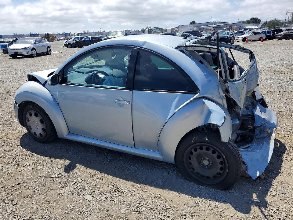 57877956 :رقم المزاد ، 3VWPG3AG7AM020247 vin ، 2010 Volkswagen New Beetle مزاد بيع