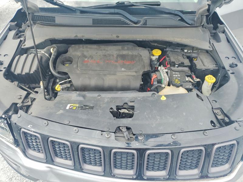 55961706 :رقم المزاد ، 3C4NJDDB3JT201112 vin ، 2018 Jeep Compass مزاد بيع