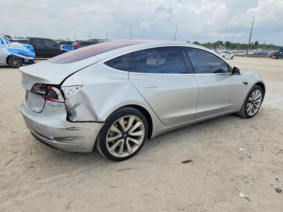 Продажа на аукционе авто 2018 Tesla Model 3, vin: 5YJ3E1EA0JF009578, номер лота: 54420916