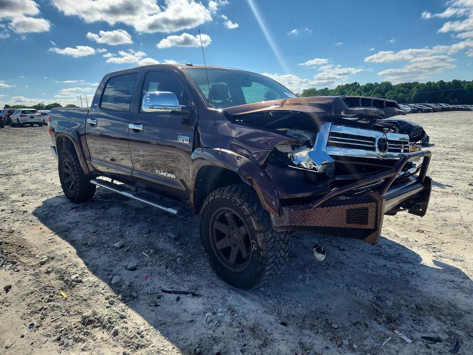 58595736 :رقم المزاد ، 5TFDW5F11GX520593 vin ، 2016 Toyota Tundra مزاد بيع