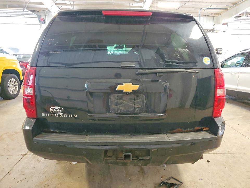 Продаж на аукціоні авто 2014 Chevrolet Suburban, vin: 1GNSKJE76ER102850, номер лоту: 55620956