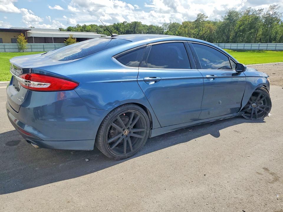 Продажа на аукционе авто 2018 Ford Fusion, vin: 3FA6P0LU2JR241893, номер лота: 55694376