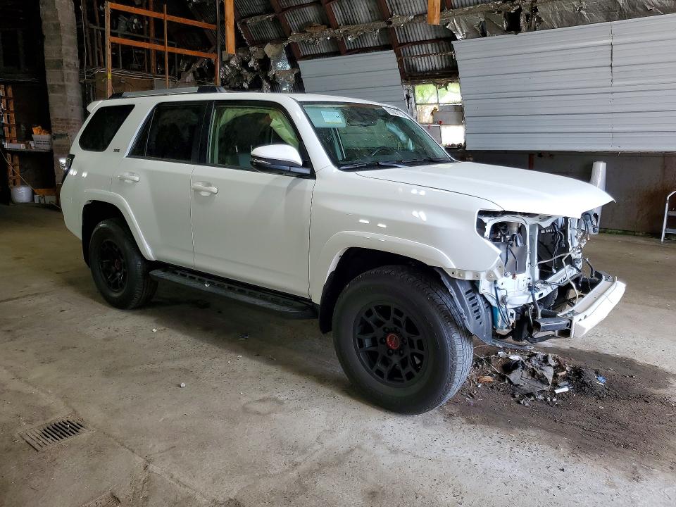 56927196 :رقم المزاد ، JTENU5JR8R6297495 vin ، 2024 Toyota 4runner مزاد بيع