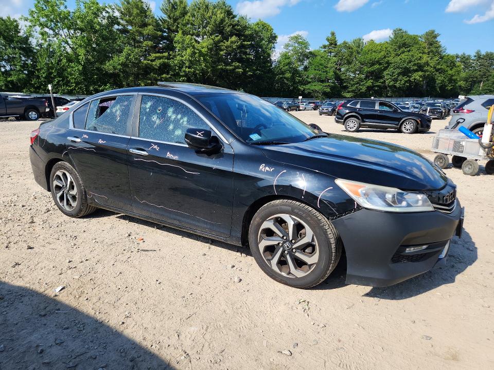 Продаж на аукціоні авто 2017 Honda Accord, vin: 1HGCR2F75HA004362, номер лоту: 56869806