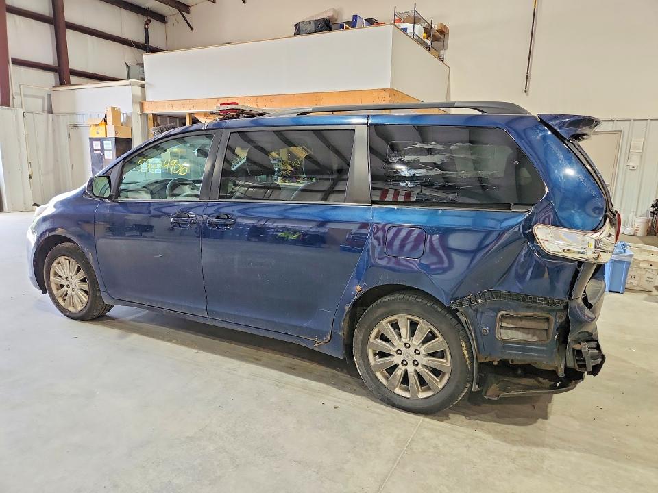 Продажа на аукционе авто 2011 Toyota Sienna, vin: 5TDJK3DCXBS008823, номер лота: 55604906