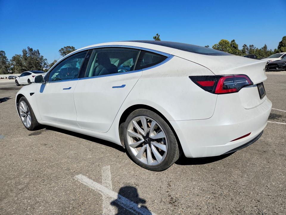 Продажа на аукционе авто 2020 Tesla Model 3, vin: 5YJ3E1EAXLF806455, номер лота: 57598536
