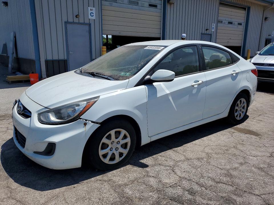 2014 Hyundai Accent მანქანა იყიდება აუქციონზე, vin: KMHCT4AE2EU670182, აუქციონის ნომერი: 55932056